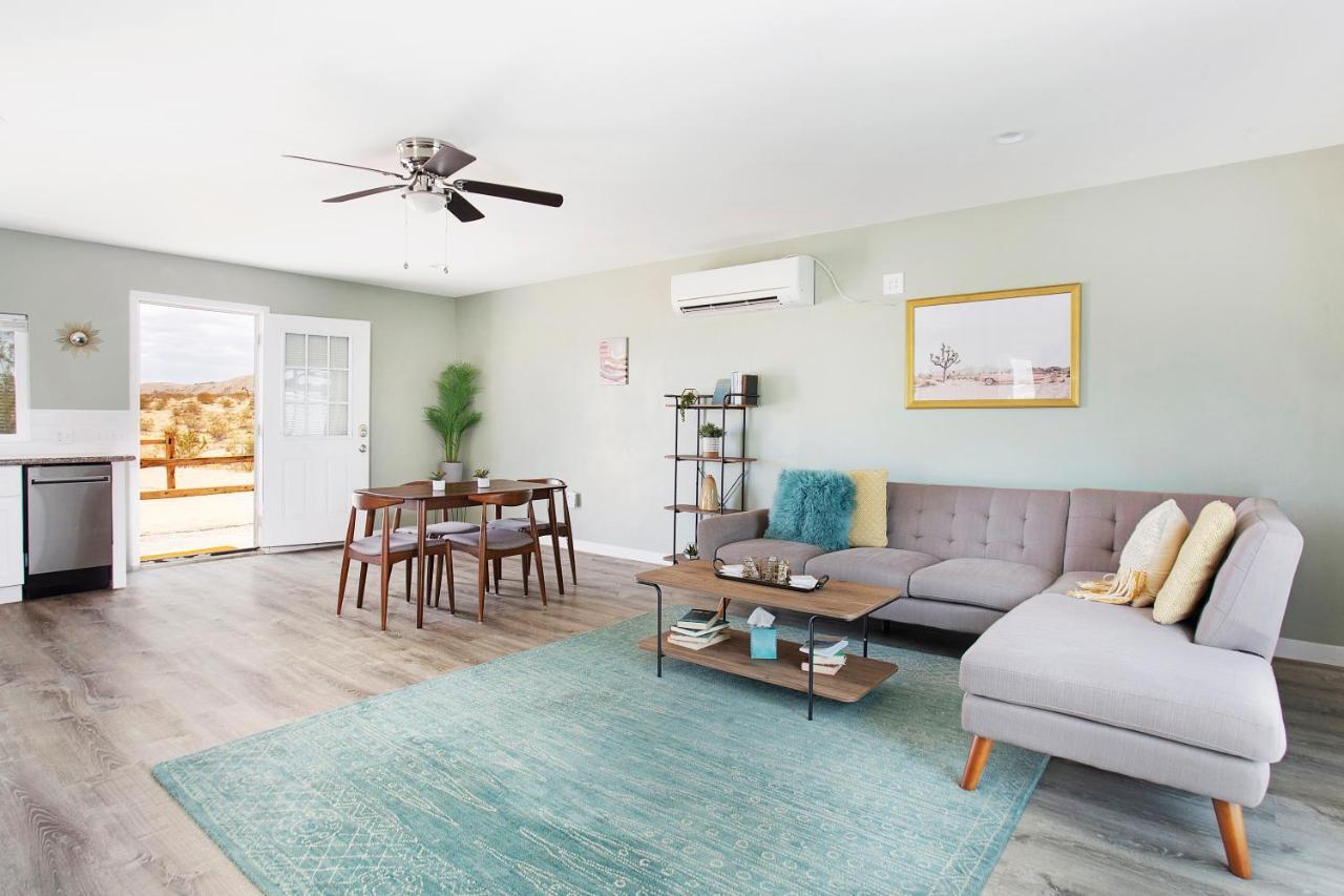 Sapphire Haven + Casita! Pool + Spa + Movie Theatre + 10 Min To Monument! Joshua Tree Exterior photo